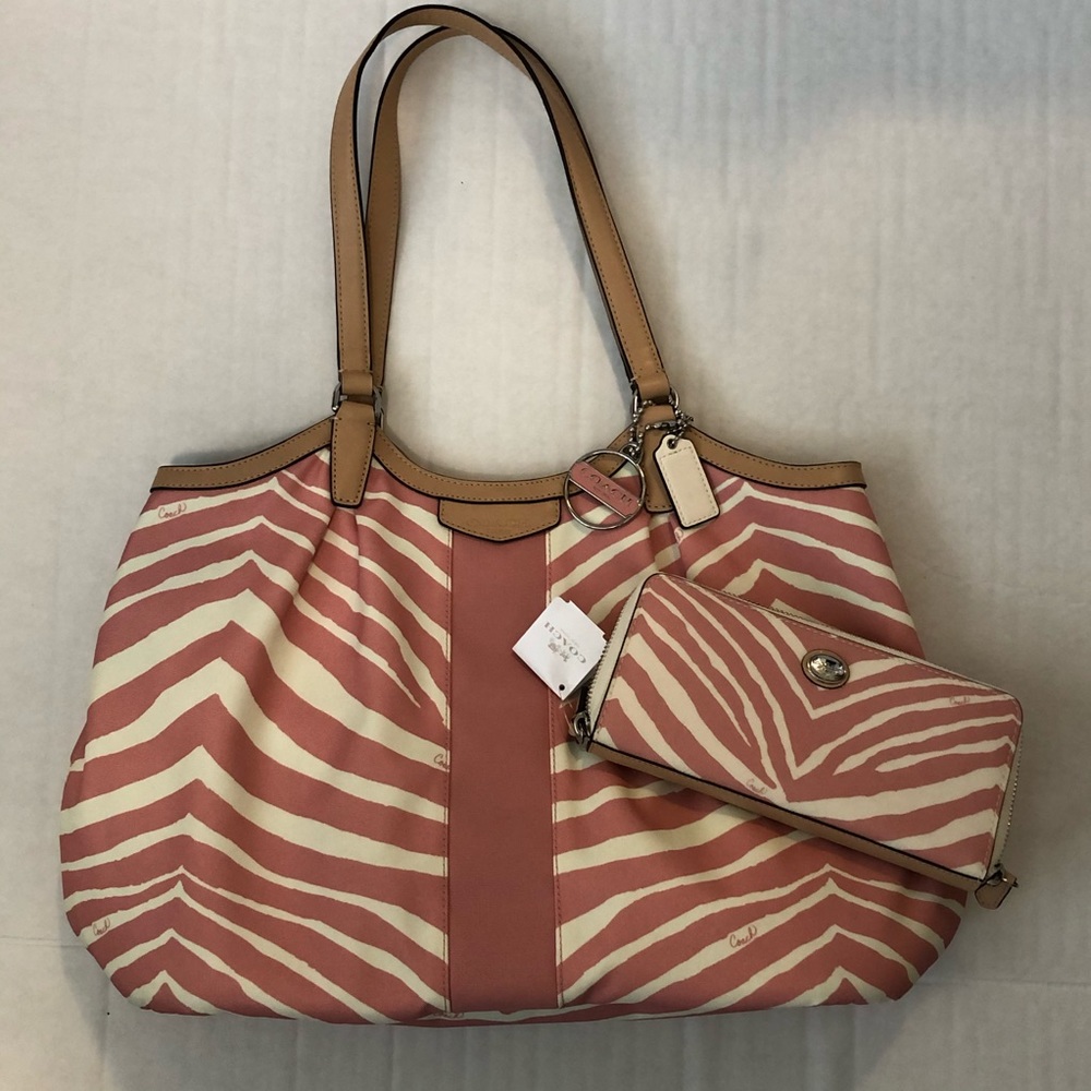 NWT Coach Set Devin Pink Tulle Zebra Tote & Wallet